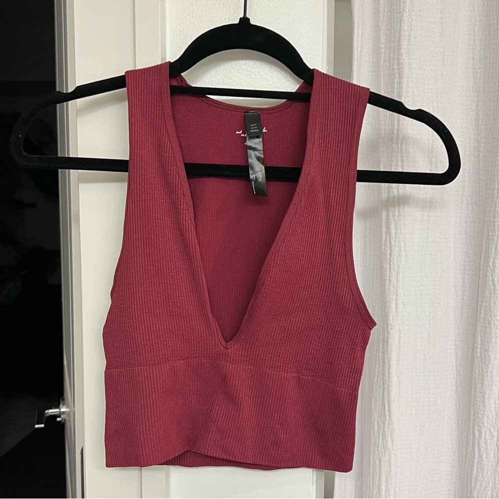 Urban Outfitters Out From Under Hailey Seamless Plunge Bra Top